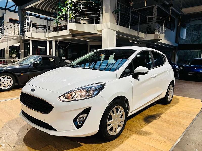 Frozen white Gebraucht 2020 Ford Fiesta Kleinwagen | 11.375 € (Fairer Preis) - Bild 1/4