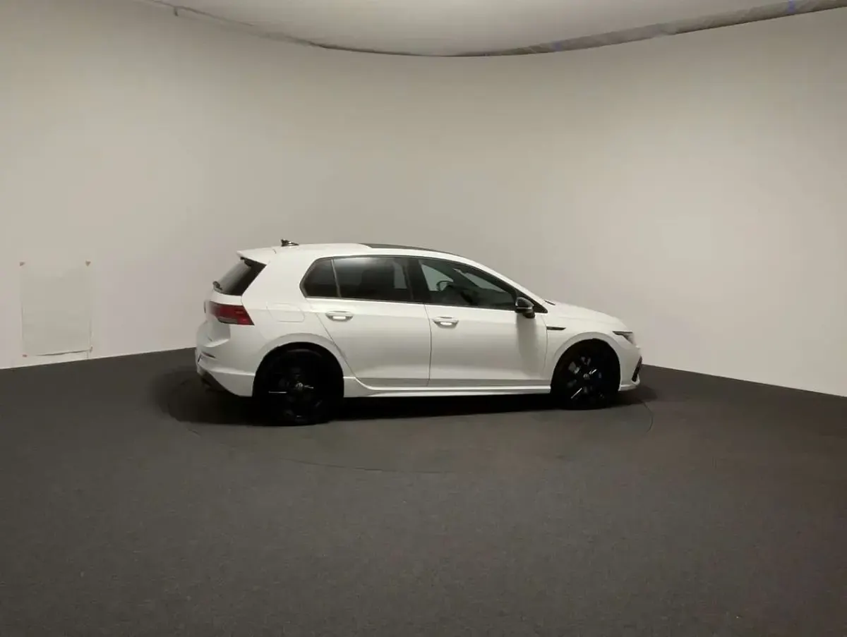 Gebraucht VW Golf VIII R 320 PS (235 kW) 2022 Weiß Limousine