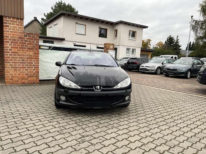 Gebraucht Peugeot 206 CC 109 PS (80 kW) 2002 Schwarz Cabrio