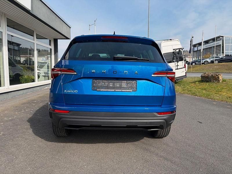 Neu Skoda Karoq Selection 150 PS (110 kW) 2026 Blau SUV