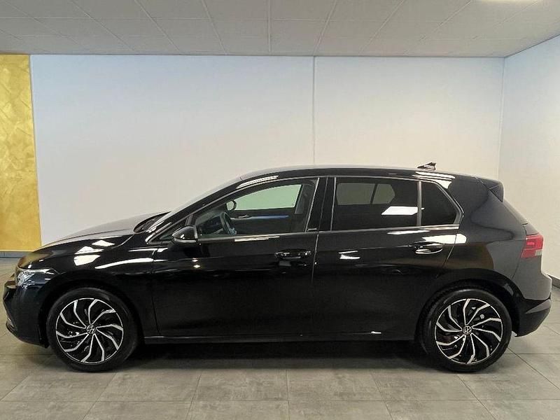 Gebraucht VW Golf VIII Move 116 PS (85 kW) 2024 Schwarz Limousine