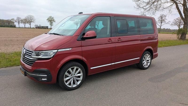 Gebraucht VW Multivan 150 PS (110 kW) 2020 Rot Van / Kleinbus