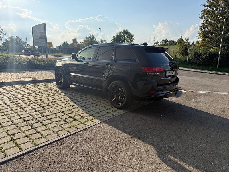 Schwarz Gebraucht 2020 Jeep Grand Cherokee SUV | 74.000 € - Bild 1/4