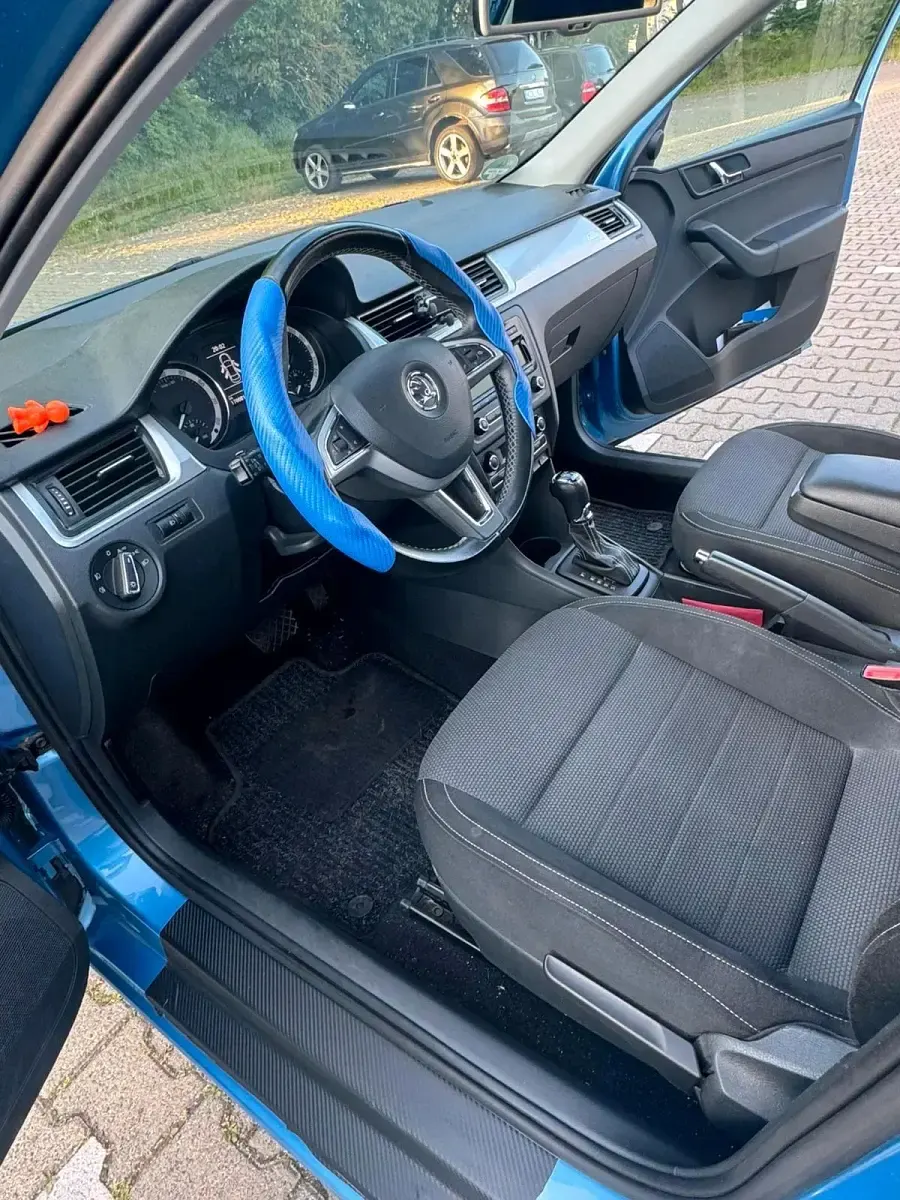 Gebraucht Skoda Rapid 122 PS (89 kW) 2015 Blau Kleinwagen
