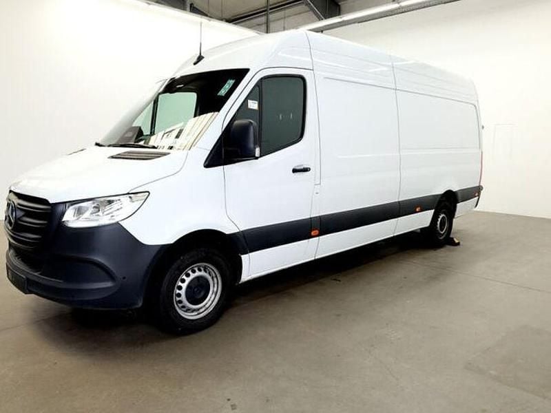 Gebraucht Mercedes Sprinter 170 PS (125 kW) 2025 Arktikweiss Van