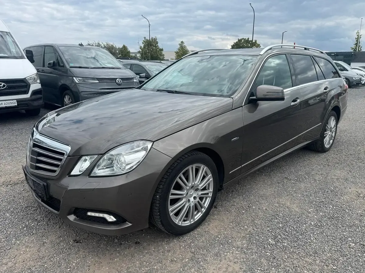 Gebraucht Mercedes E350 231 PS (169 kW) 2010 Braun Kombi