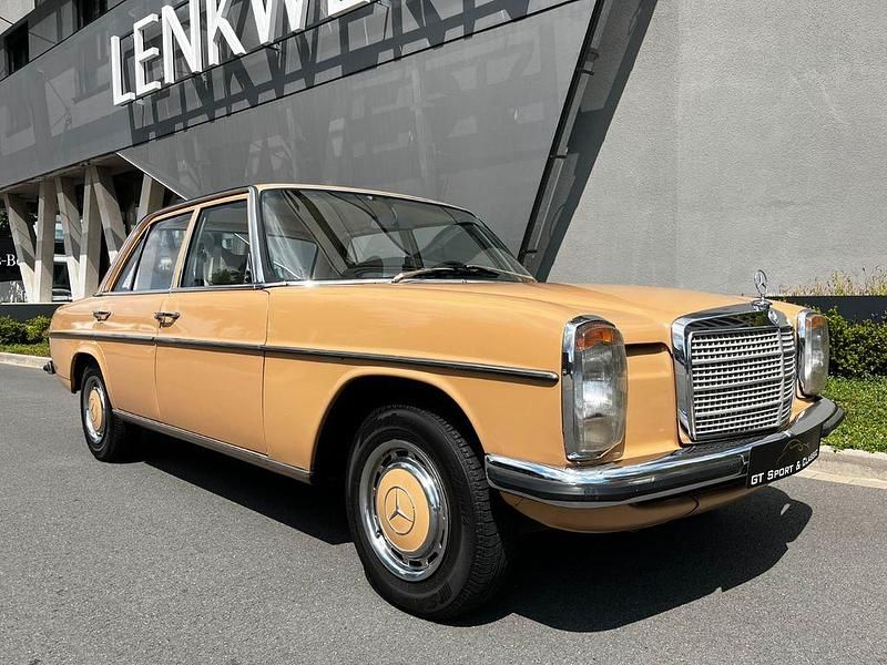 Gebraucht 1976 Mercedes 230 Limousine | 19.500 € - Bild 1/4