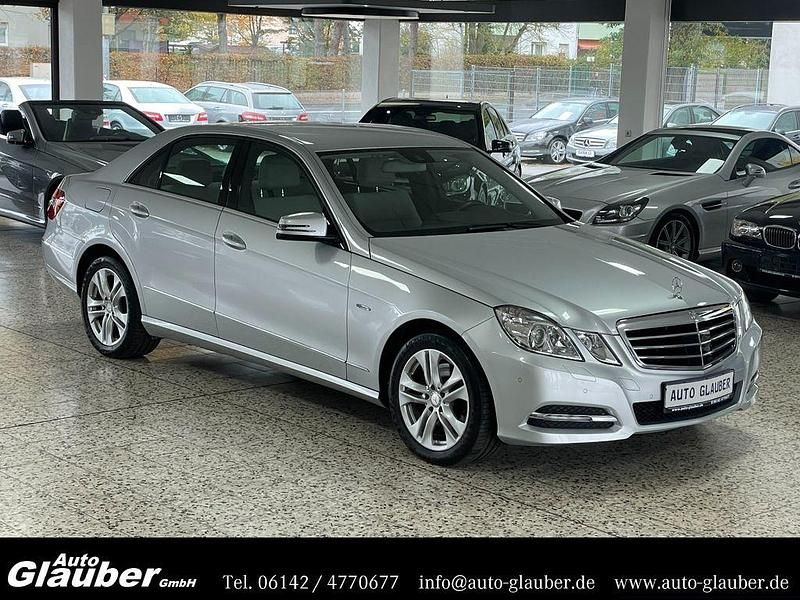 Silber Gebraucht 2011 Mercedes E350 Limousine | 15.950 € (Fairer Preis) - Bild 1/4