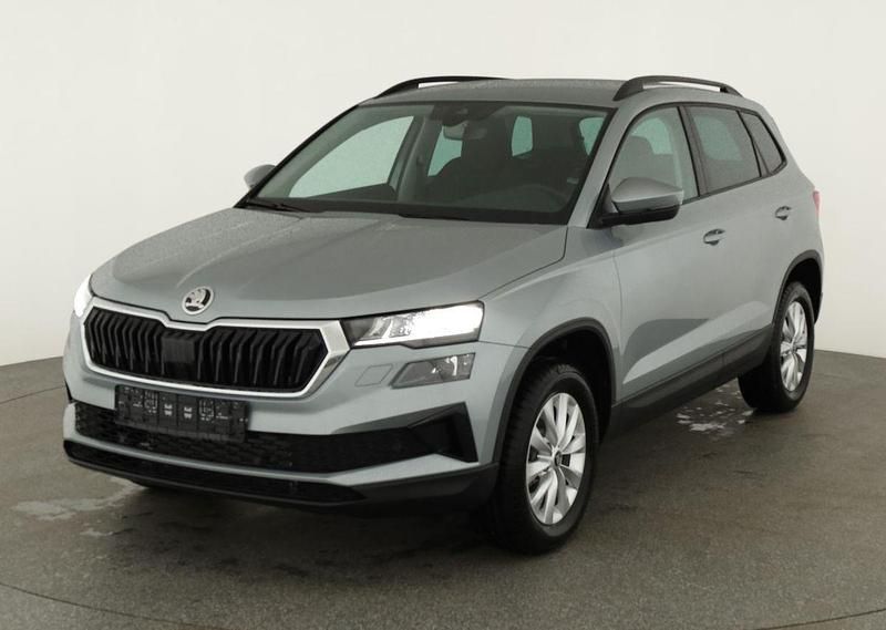 Neu Skoda Karoq Selection 150 PS (110 kW) 2025 Smokey diamond silver metallic SUV