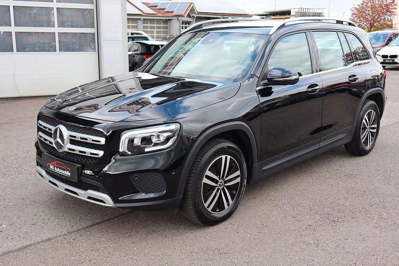Schwarz Gebraucht 2021 Mercedes GLB180 SUV | 23.850 € (Guter Preis) - Bild 1/4