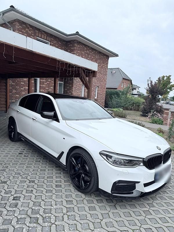 Gebraucht BMW 530 M Sport 265 PS (194 kW) 2017 Weiß Limousine