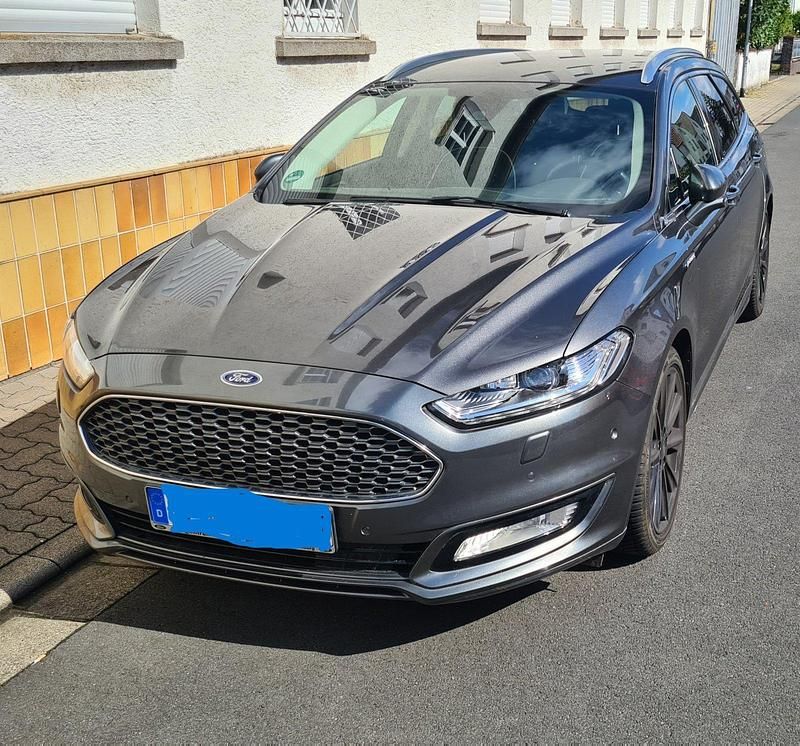 Grau Gebraucht 2017 Ford Mondeo Vignale Kombi | 17.500 € (Fairer Preis) - Bild 1/4