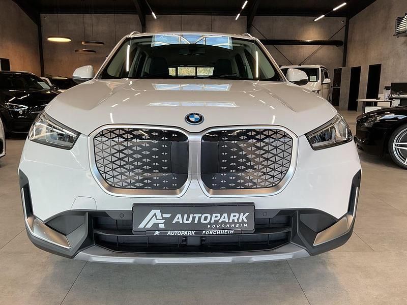 Gebraucht BMW iX1 Performance 230 kW (313 PS) 2024 Weiß SUV