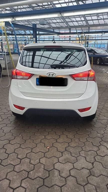 Gebraucht Hyundai ix20 125 PS (91 kW) 2014 Weiß Kleinwagen