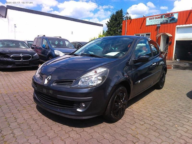 Grau Gebraucht 2005 Renault Clio III Dynamique Kleinwagen | 1.990 € (Fairer Preis) - Bild 1/4