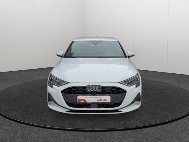 Second-hand Audi A3 Advanced Plus 150 CP (110 kW) 2025 Alb Berlinǎ