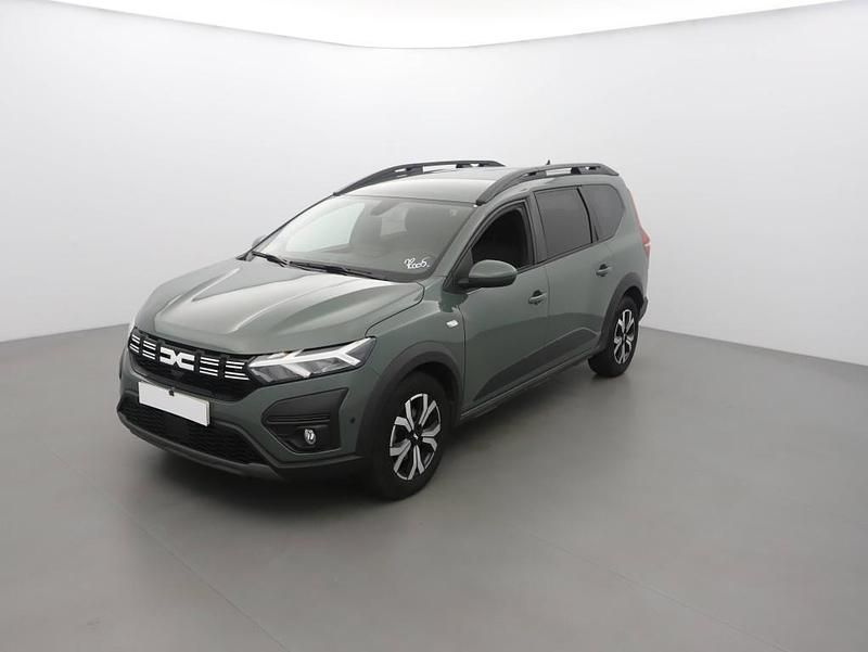 Second-hand Dacia Jogger Expression 111 CP (81 kW) 2024 Liquen caqui Monovolum