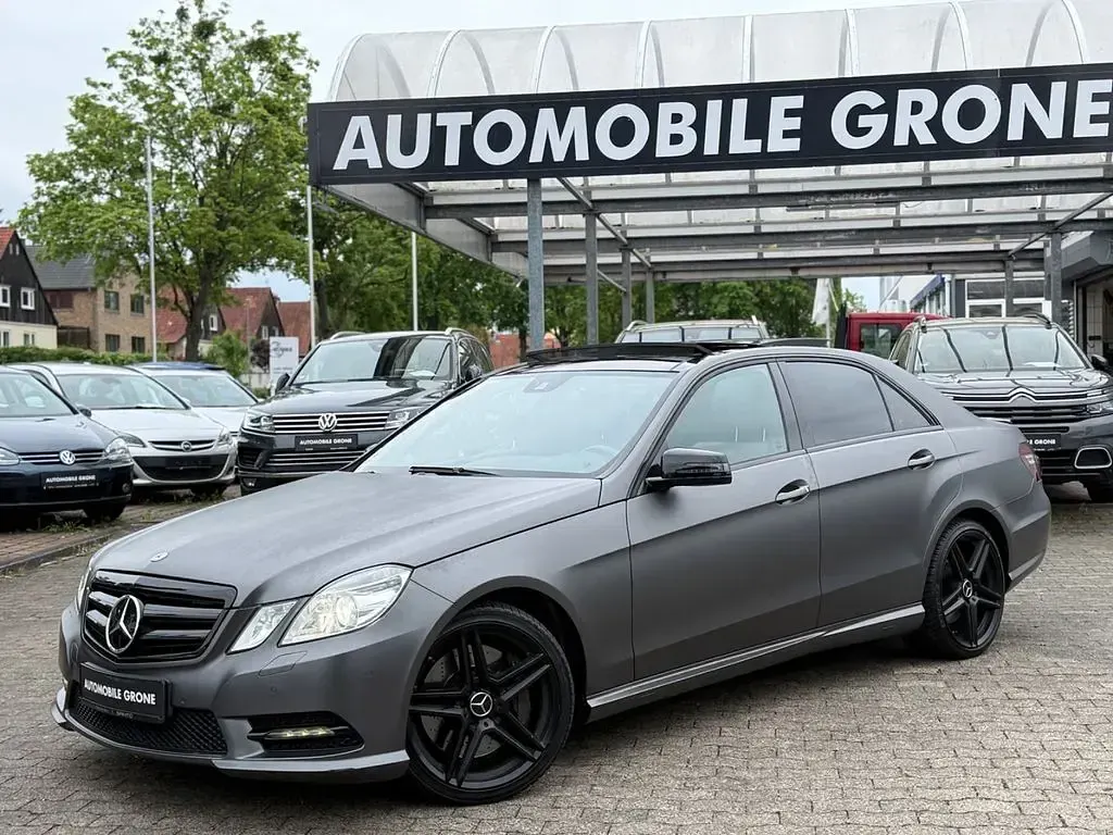 Gebraucht Mercedes E500 AMG 408 PS (300 kW) 2011 Grau Limousine