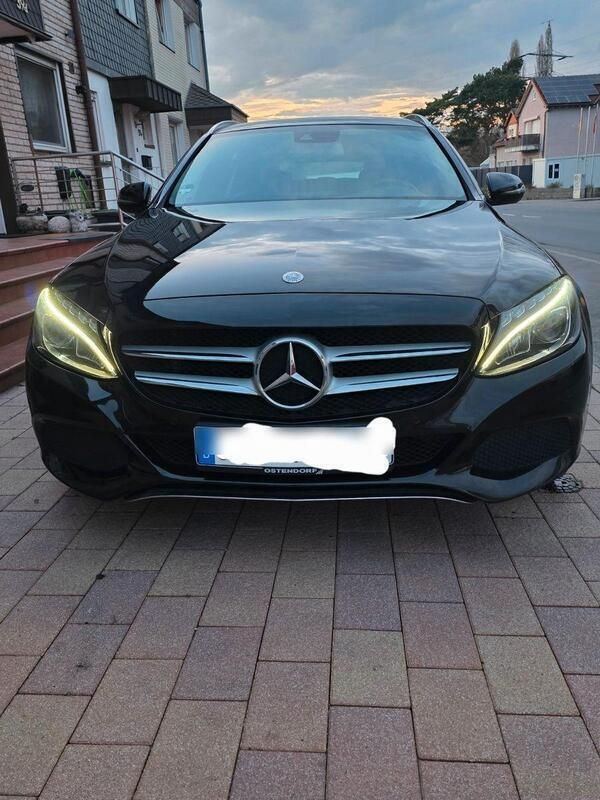 Schwarz Gebraucht 2016 Mercedes C200 Kombi | 13.900 € (Fairer Preis) - Bild 1/4