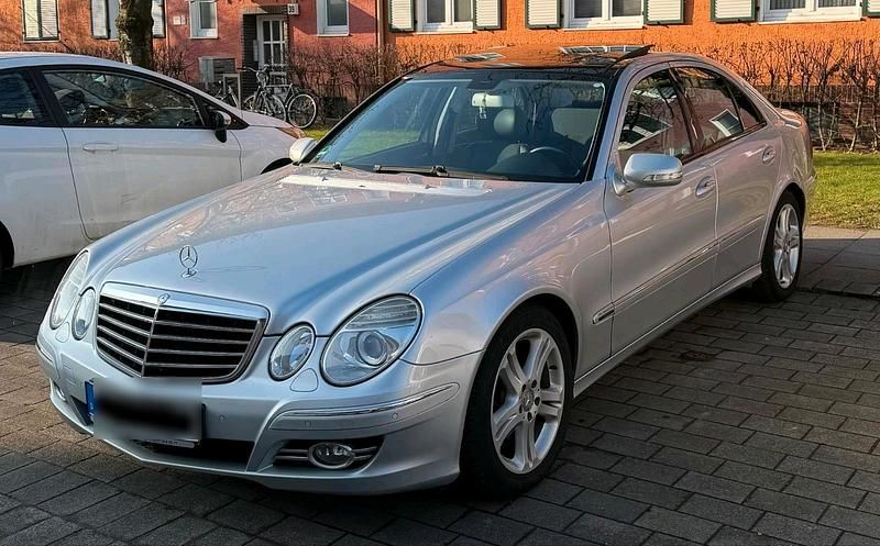 Gebraucht Mercedes E200 184 PS (135 kW) 2008 Silber Limousine