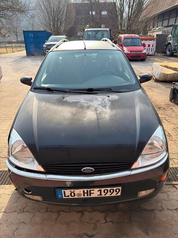 Gebraucht Ford Focus Ghia 115 PS (84 kW) 1999 Blau Kombi