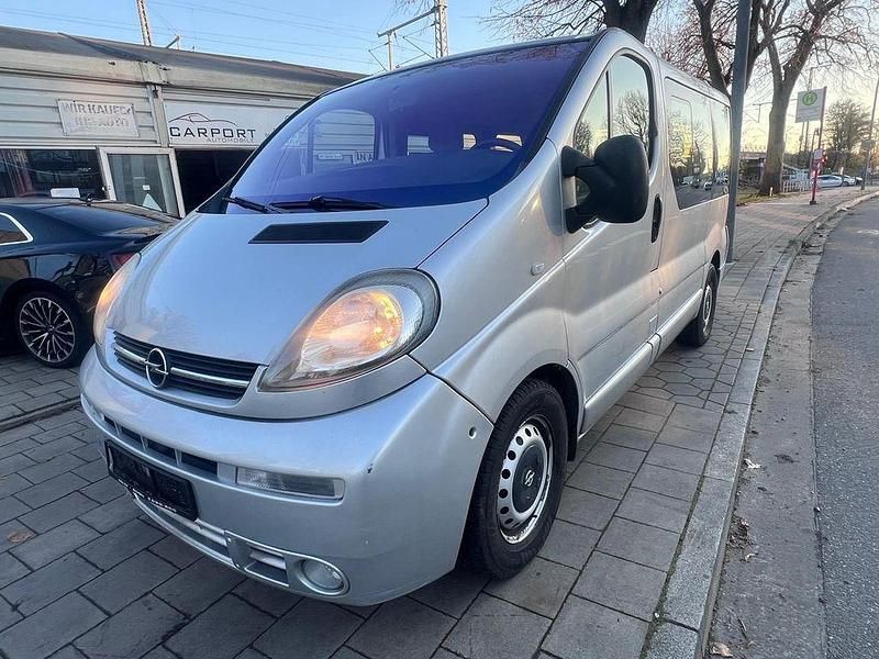 Gebraucht Opel Vivaro 135 PS (99 kW) 2005 Silber Van / Kleinbus