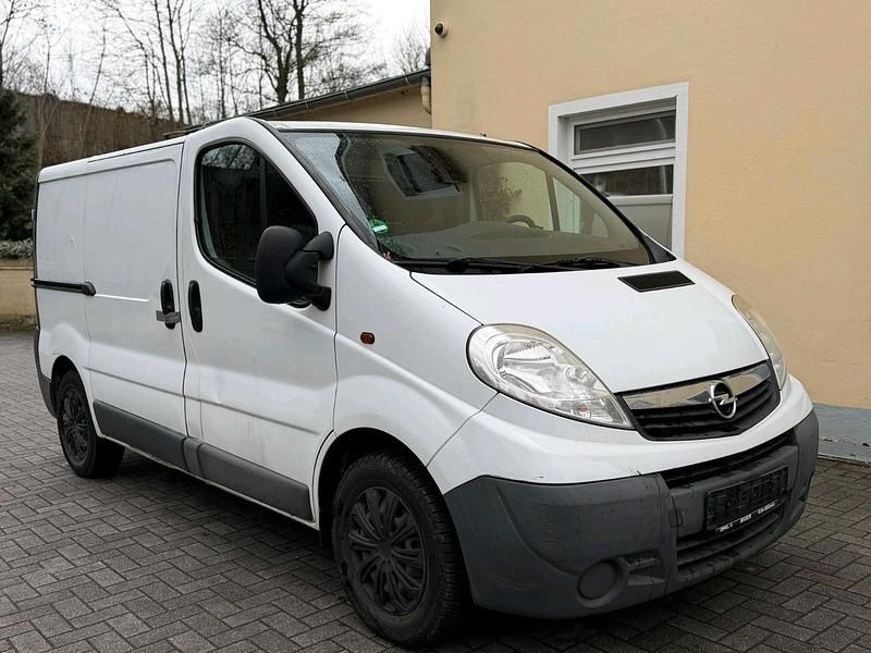 Gebraucht Opel Vivaro 90 PS (66 kW) 2012 Weiß Van / Kleinbus