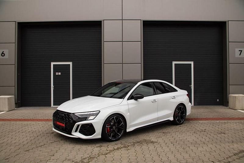 Weiß Gebraucht 2022 Audi RS3 Sport Limousine | 55.500 € (Fairer Preis) - Bild 1/4
