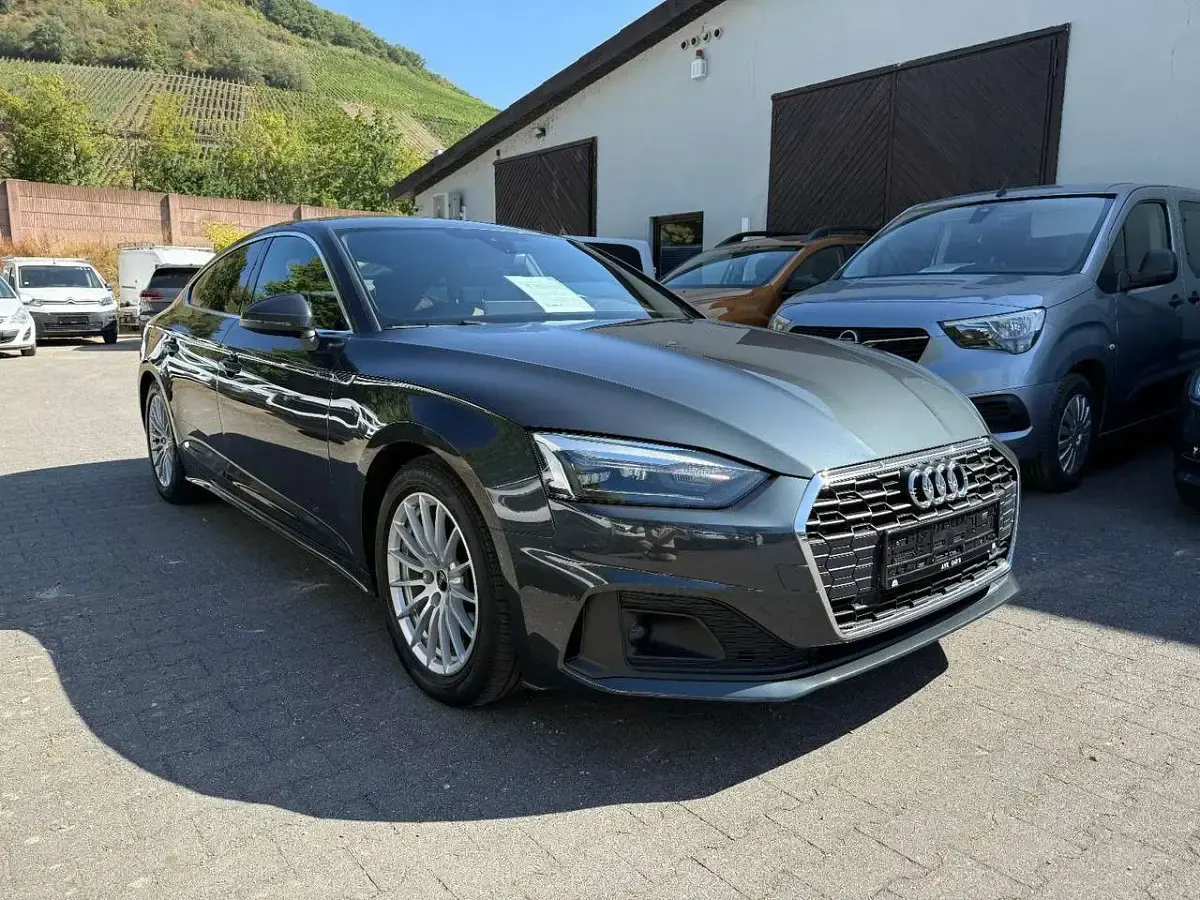 Gebraucht Audi A5 Sportback Business 163 PS (119 kW) 2021 Grau Kleinwagen