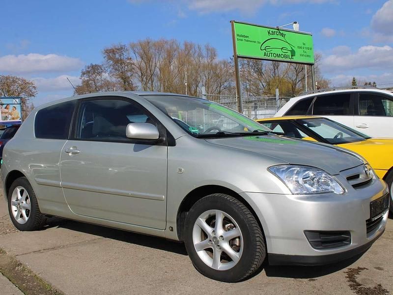 Gebraucht Toyota Corolla 97 PS (71 kW) 2004 Silber Limousine