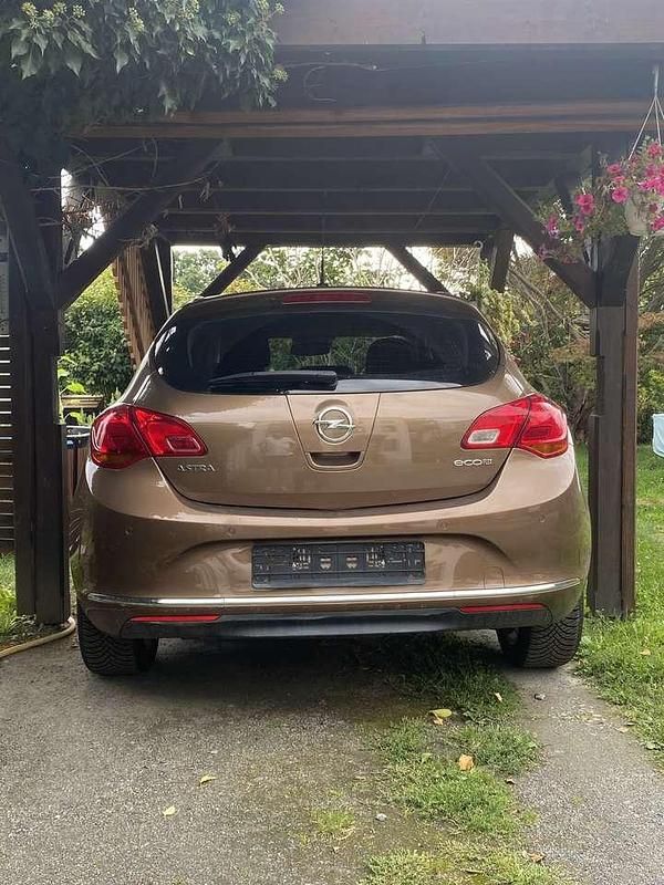 Gebraucht Opel Astra Style 120 PS (88 kW) 2015 Braun Kleinwagen