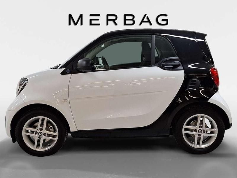 Bodypanels in white Gebraucht 2023 Smart ForTwo Electric Drive Coupé | 12.489 € (Guter Preis) - Bild 1/4