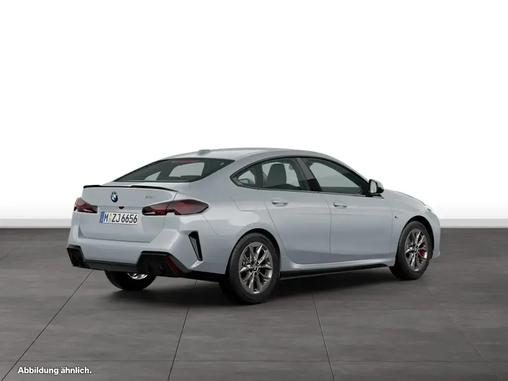 Gebraucht BMW 220 156 PS (114 kW) 2025 Brooklyn grau metallic Coupé