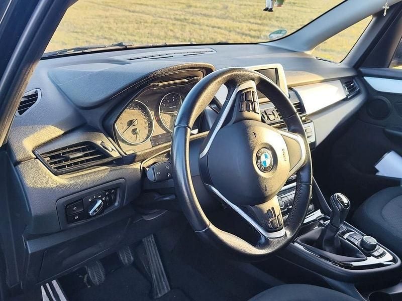 Gebraucht BMW 218 Active Tourer 136 PS (100 kW) 2015 Schwarz Van / Kleinbus