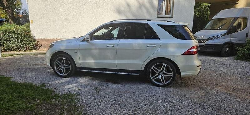 Gebraucht Mercedes ML350 258 PS (189 kW) 2012 Weiß SUV