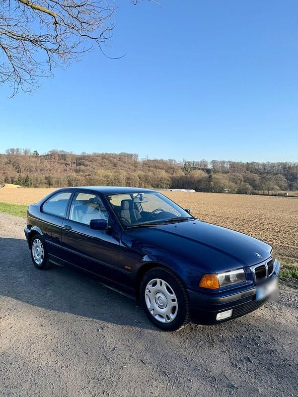 Gebraucht BMW 316 102 PS (75 kW) 1999 Blau Limousine