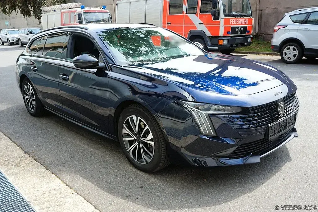 Gebraucht Peugeot 508 Allure 181 PS (133 kW) 2024 Blau Kombi