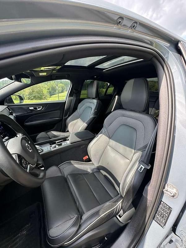 Gebraucht Volvo S60 Ultimate 250 PS (183 kW) 2024 Grau Limousine