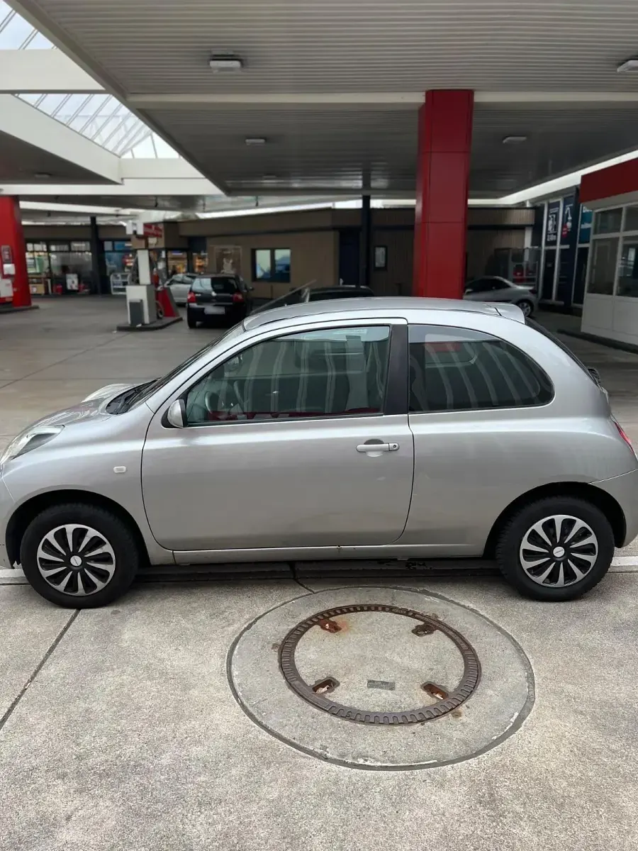 Gebraucht Nissan Micra 65 PS (47 kW) 2008 Silber Kleinwagen