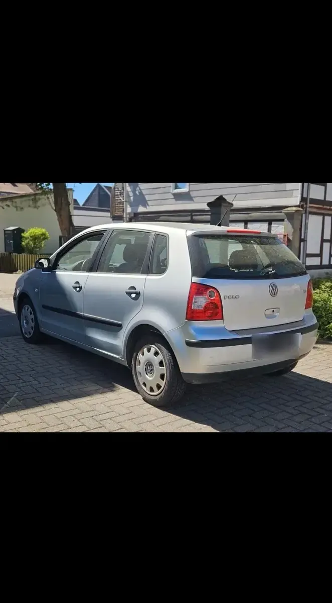 Gebraucht VW Polo 63 PS (46 kW) 2003 Silber Kleinwagen