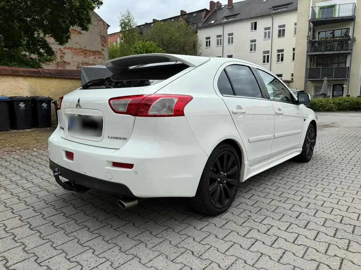 Gebraucht Mitsubishi Lancer 143 PS (105 kW) 2009 Weiß Limousine