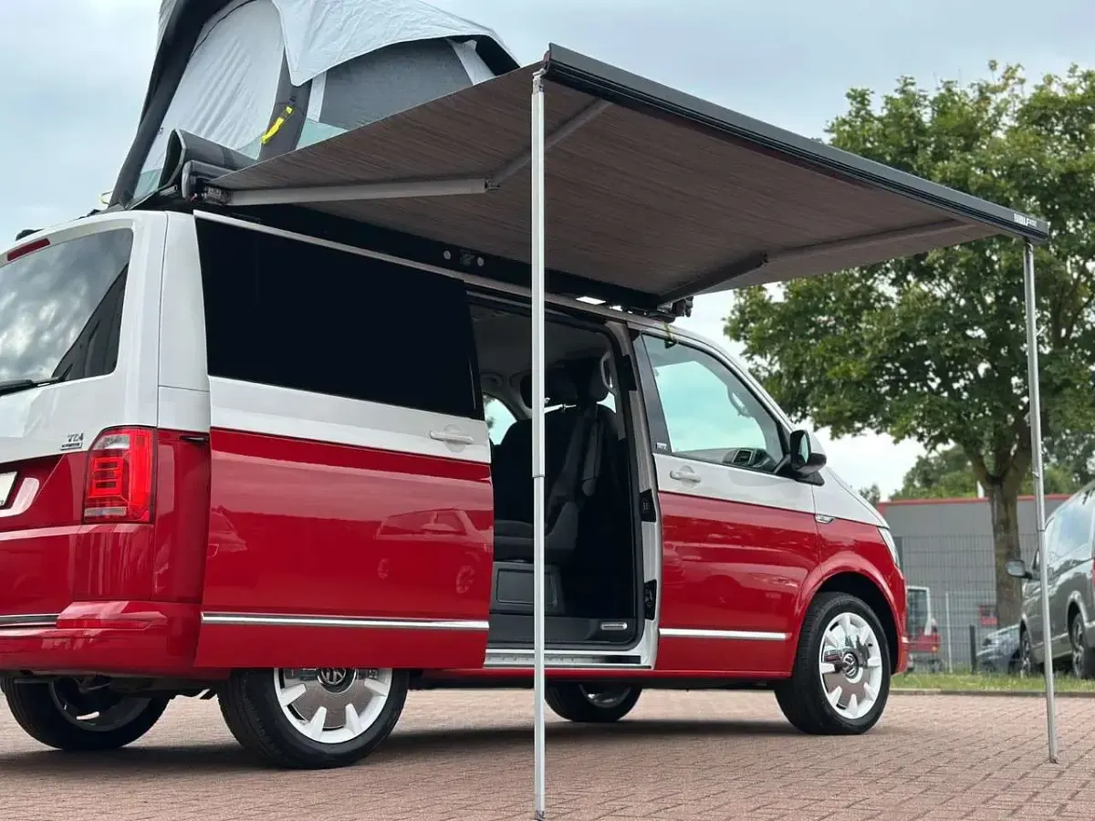 Gebraucht VW Multivan 150 PS (110 kW) 2016 Rot Van / Kleinbus