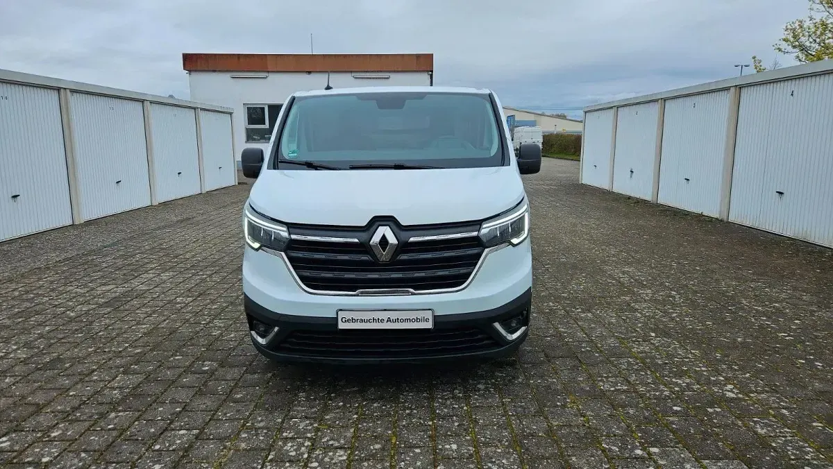Gebraucht Renault Trafic 131 PS (96 kW) 2022 Weiß Van / Kleinbus