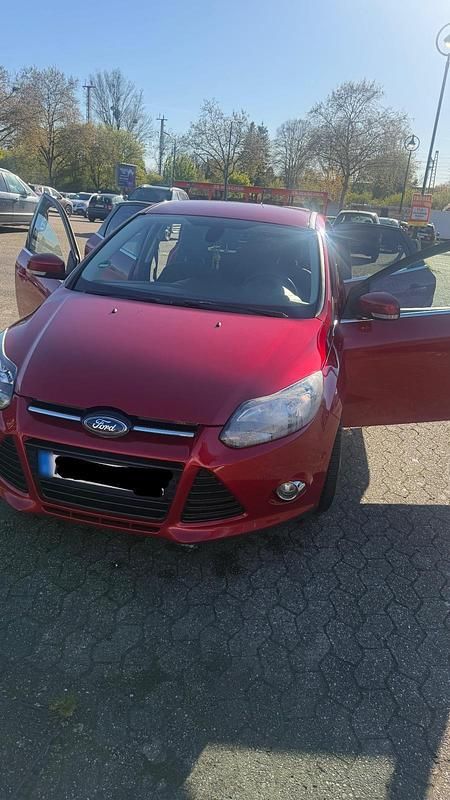 Usata Ford Focus 2013 Rosso Utilitaria