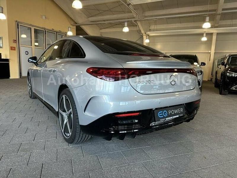 Gebraucht Mercedes 300 2024 Silber Limousine