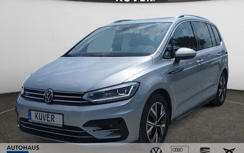 Silber Gebraucht 2024 VW Touran Highline Van / Kleinbus | 37.450 € (Fairer Preis) - Bild 1/4
