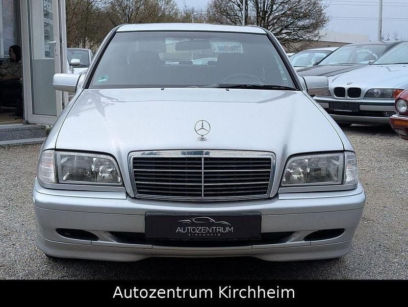 Second-hand Mercedes C180 122 CP (89 kW) 1999 Argintiu Berlinǎ