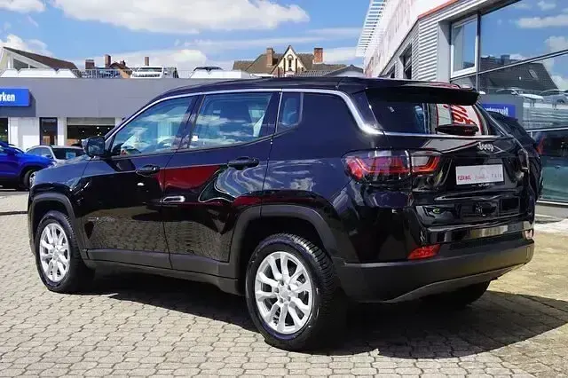 Gebraucht Jeep Compass Altitude 131 PS (96 kW) 2024 Schwarz SUV