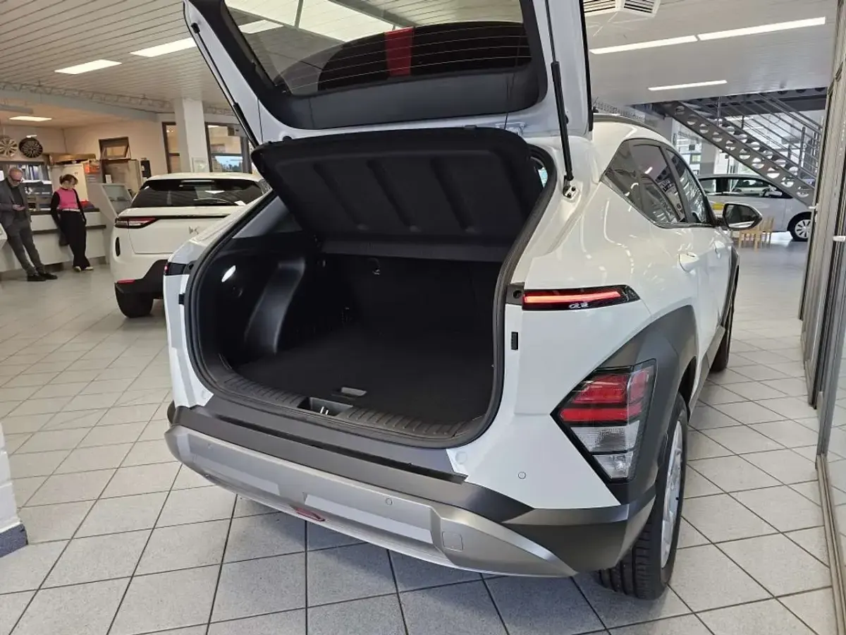 Neu Hyundai Kona 139 PS (102 kW) 2026 Atlaswhite SUV