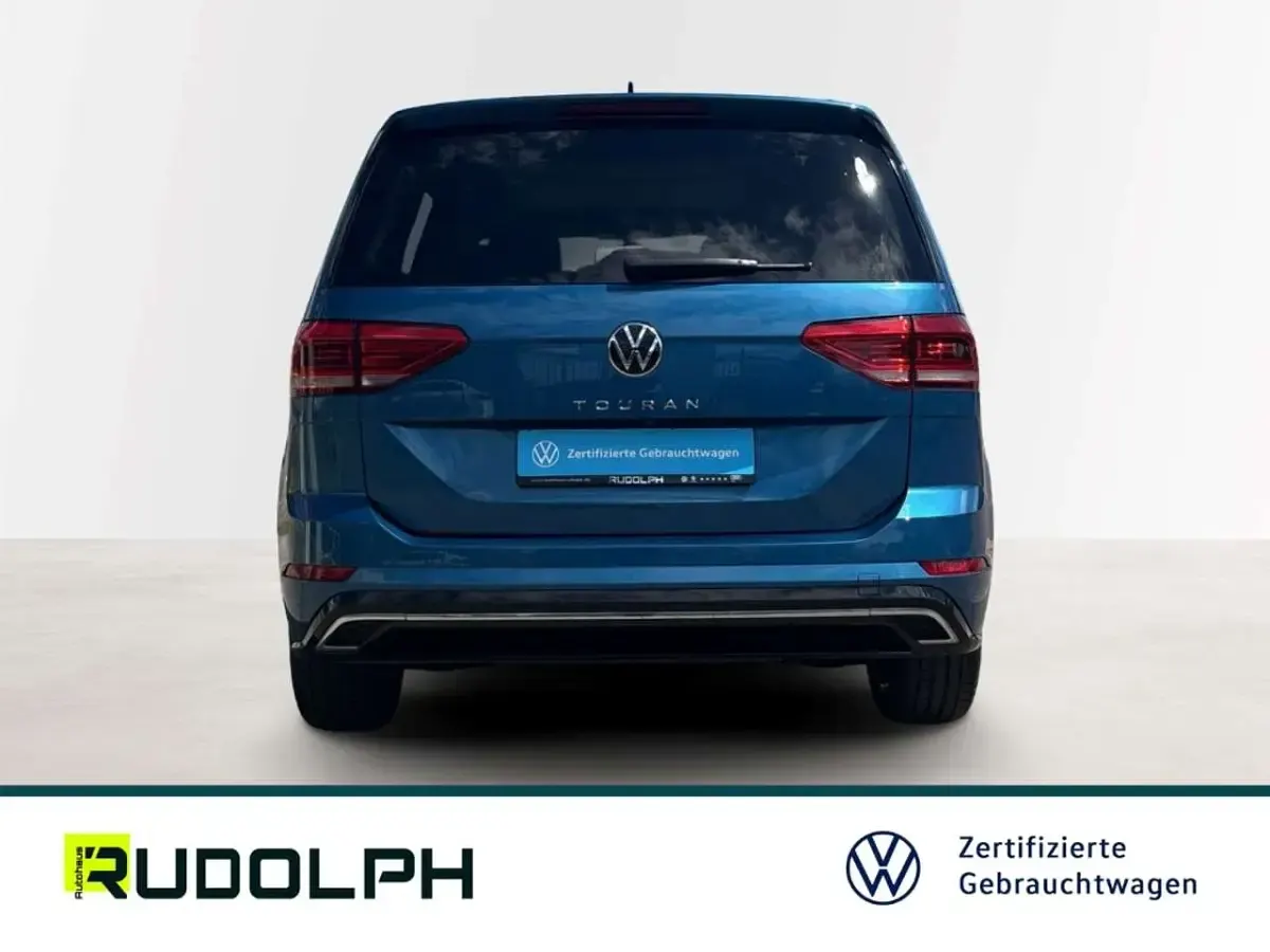 Gebraucht VW Touran Highline 150 PS (110 kW) 2022 Blau Van / Kleinbus